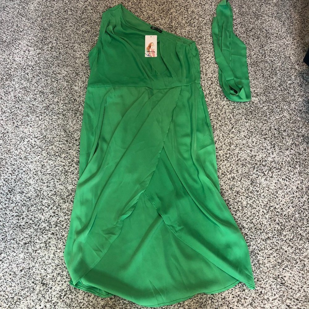 Belted one should bright green formal dress